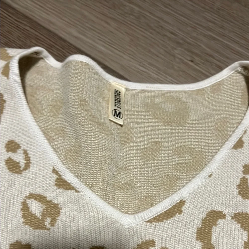 Leopard Print Sweater - Picture 3 of 5